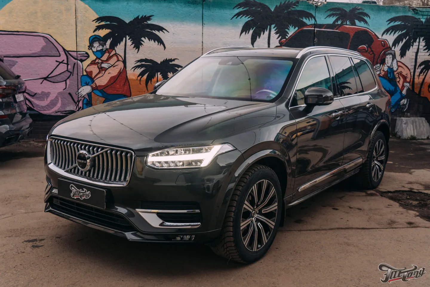 Комплексная шумоизоляция и оклейка передней полусферы для Volvo XC90